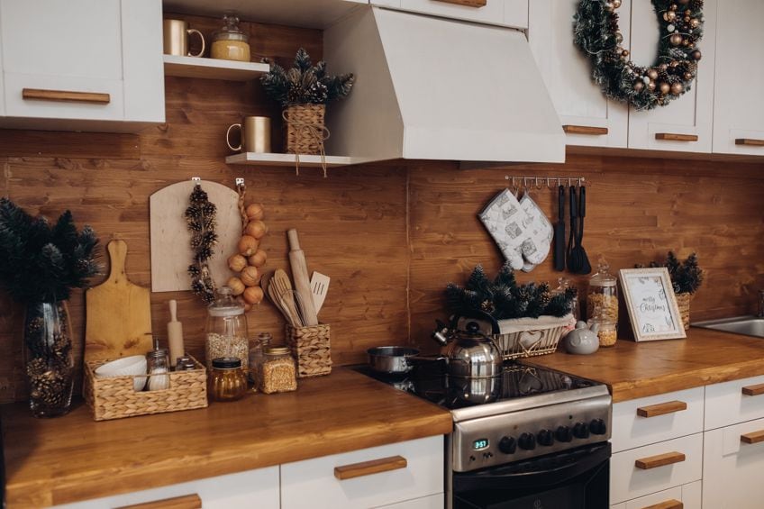 Colors that go with Brown Kitchen