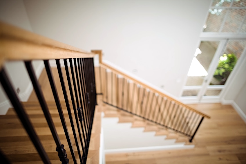 L-Shaped Staircase Type